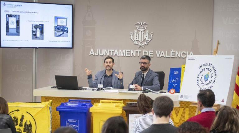 El Ayuntamiento promueve un plan de acción por unas fallas sostenibles con la implicación y del mundo fallero