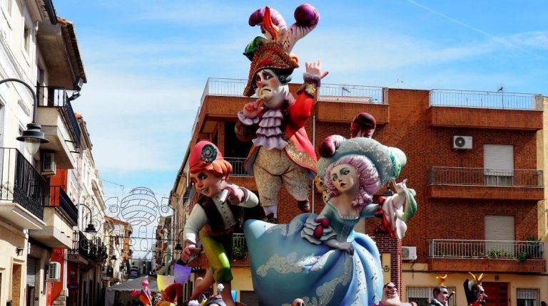 Turís se prepara para las fallas 2019