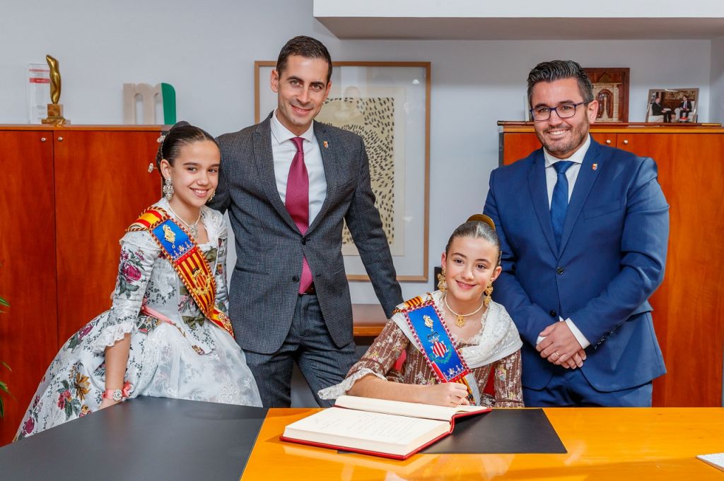  Mislata entrega la llave de la ciudad a la Fallera Mayor Infantil de Valencia