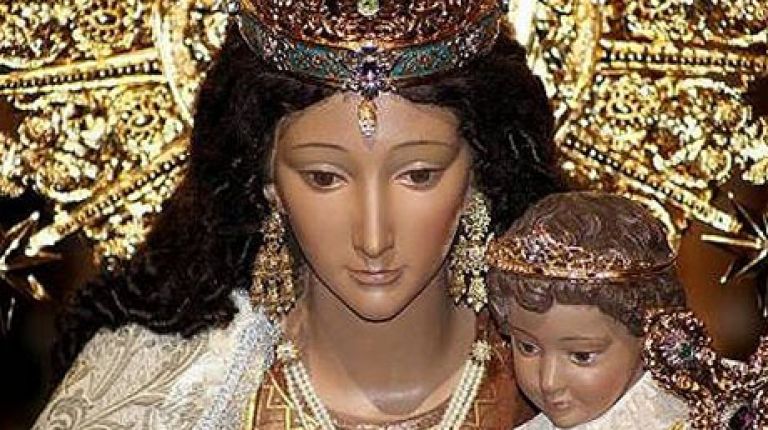 La imagen peregrina de la Virgen de los Desamparados visita por primera vez Carlet este fin de semana