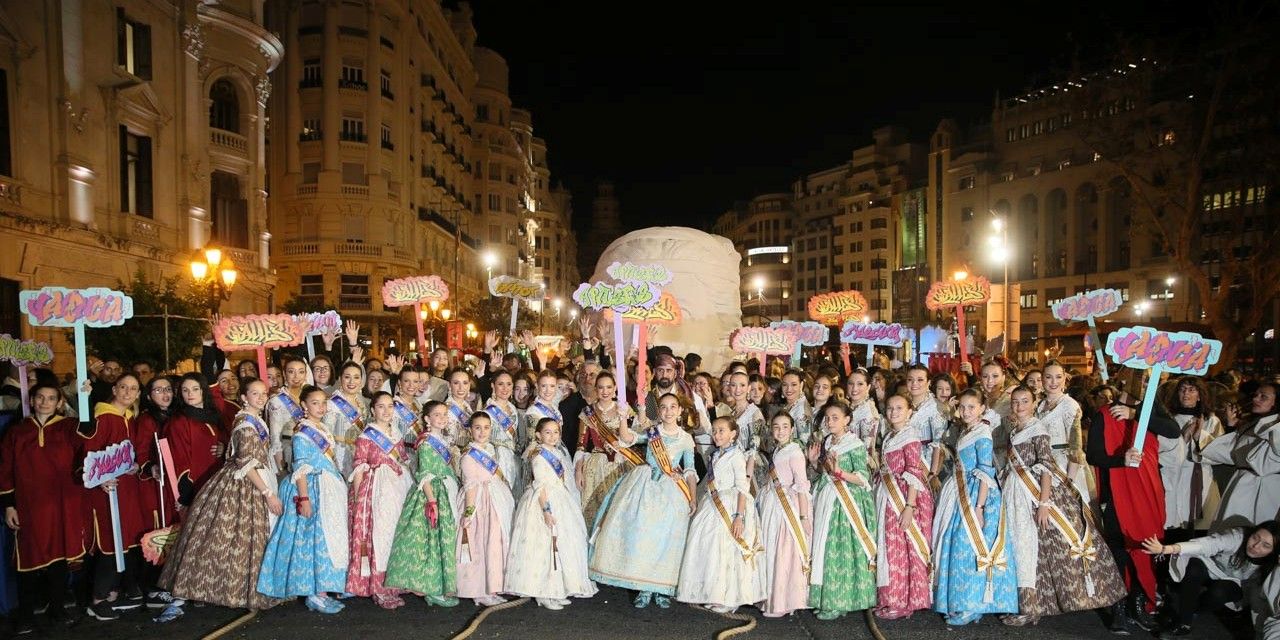  La Cabalgata del Ninot 2019 llega al centro de València