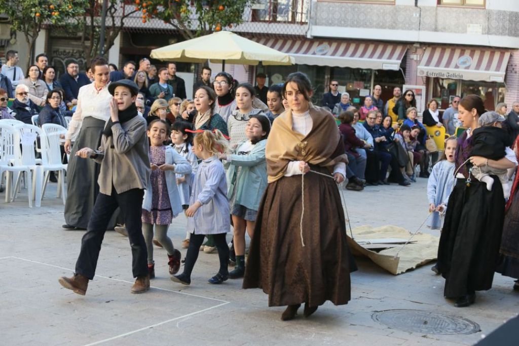  La falla Plaza del Árbol celebra una nueva edición del “Cant de l’Estoreta Velleta”