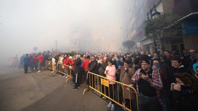 Cullera aumenta las mascletaes de Fallas y repite con una nocturna