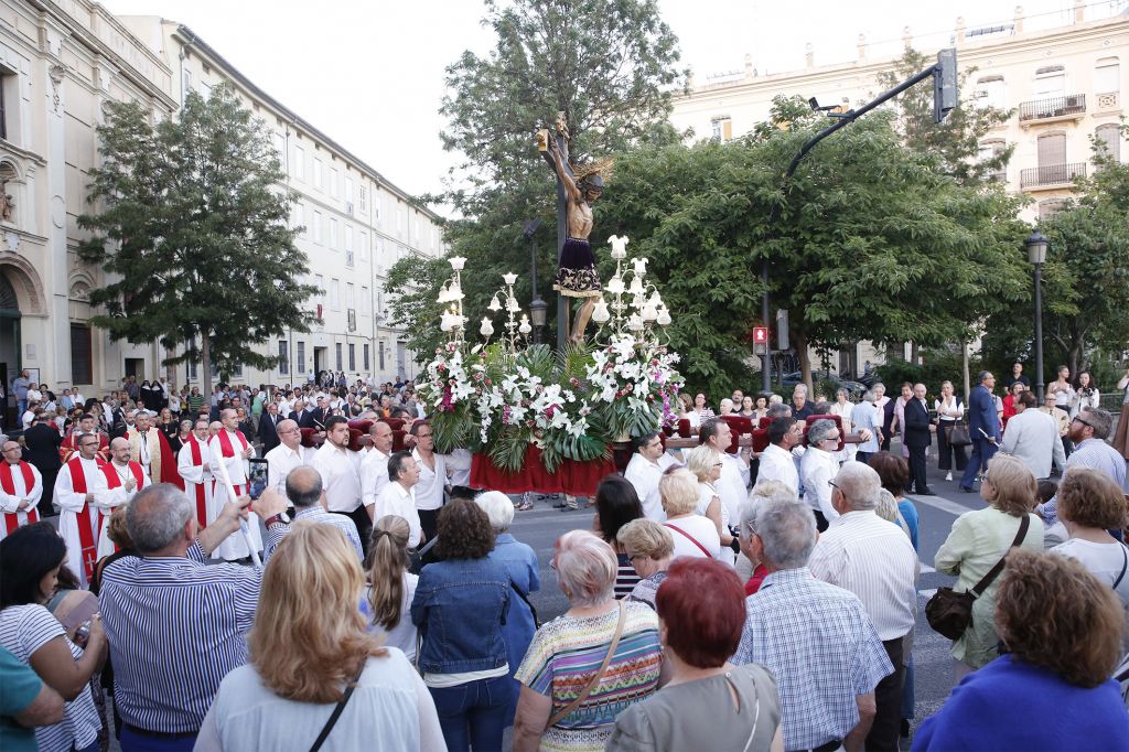  “besapiés” al Cristo de la Fe