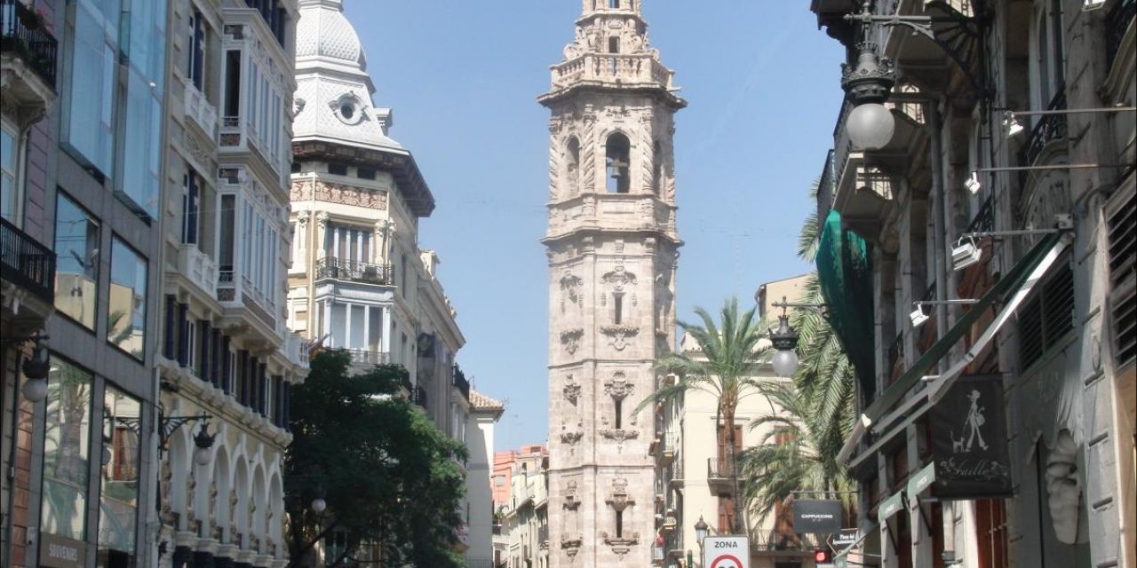 Miguelete desde la calle La Paz