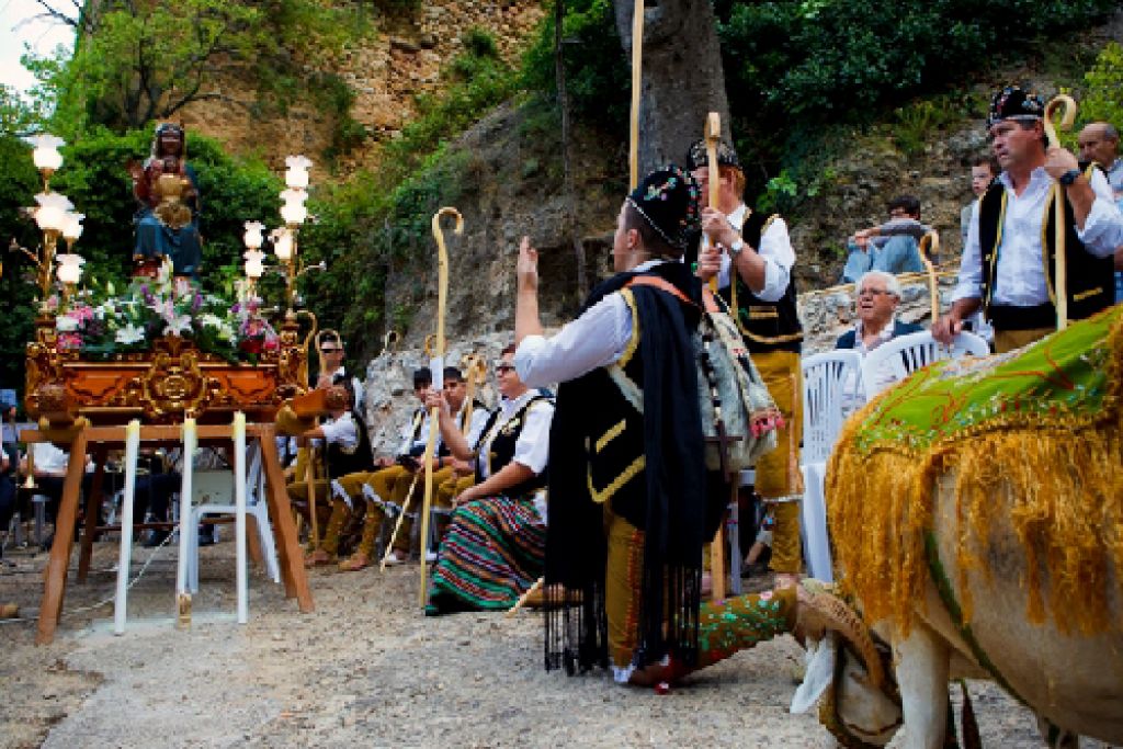  Agres la aparición de la Mare de Déu