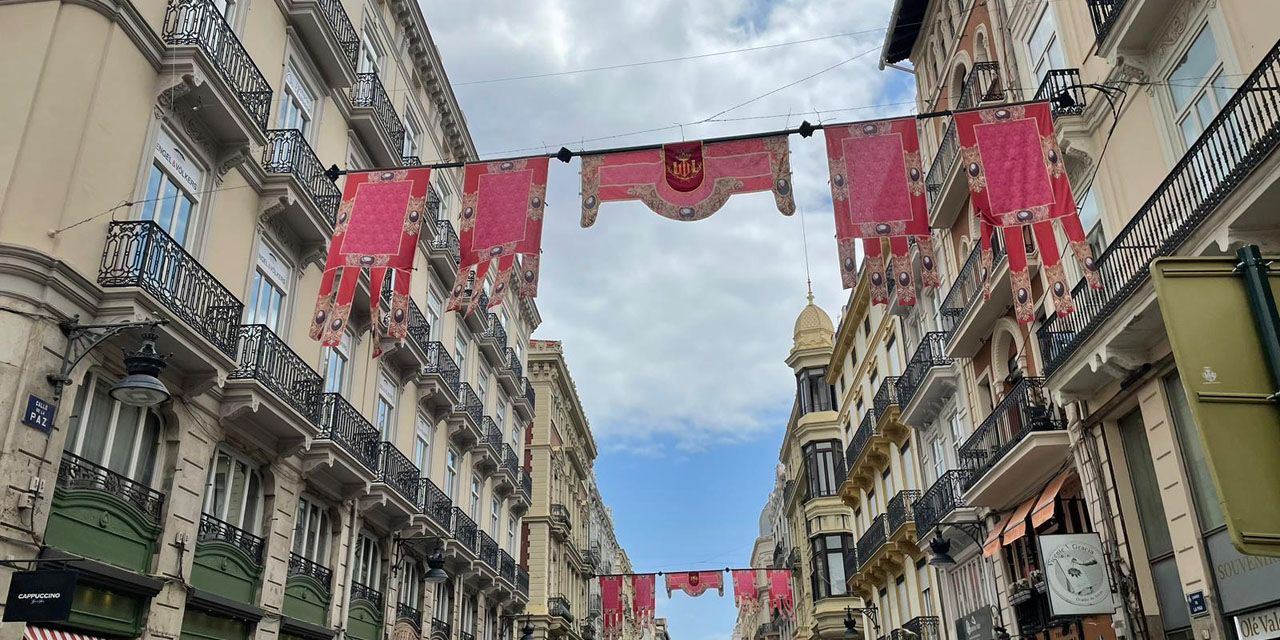  El tapiz de la Virgen de los Desamparados homenajea la solidaridad vivida por la riada