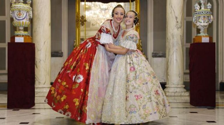 Joan Ribó preside la Proclamación de Rocío Gil y Daniela Gómez como Falleras Mayores de València 2018