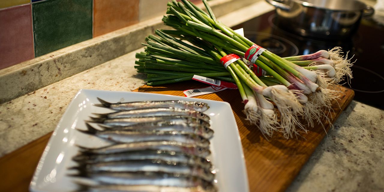  Xàtiva exalta las bondades culinarias de su ajo tierno en un concurso gastronómico con restaurantes de toda España