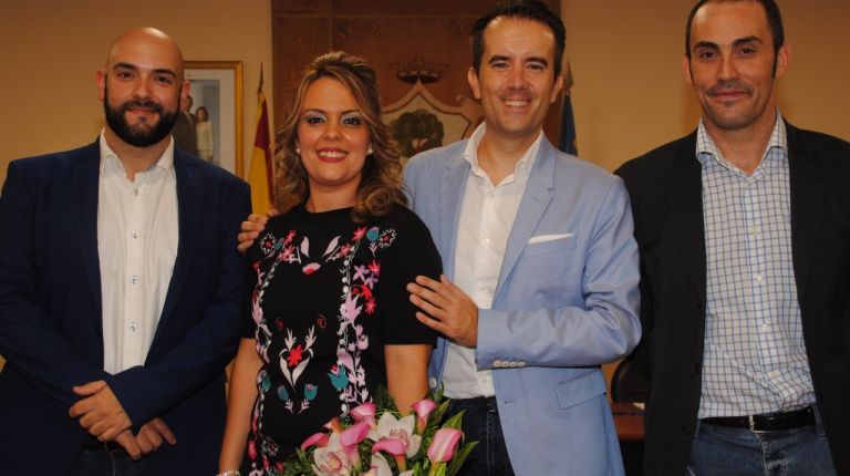 La suerte hace de Mª José González la primera Fallera Mayor de Alberic