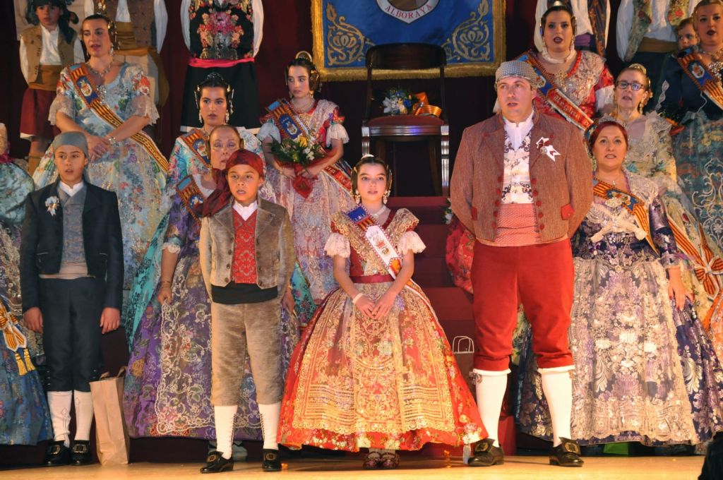  La Falla Calvet inicia sus Fallas de 2019 con la presentación de sus representantes