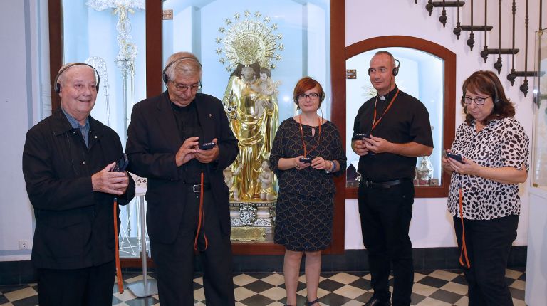 La Basílica de la Virgen presenta un nuevo sistema de audio guías para su Museo Mariano en seis idiomas, con dramatizaciones y música de la Escolanía