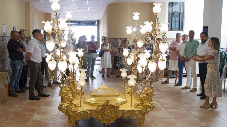 La Diputación entrega a La Vilavella las Andas Procesionales de San Joaquín después de un intenso trabajo de restauración 