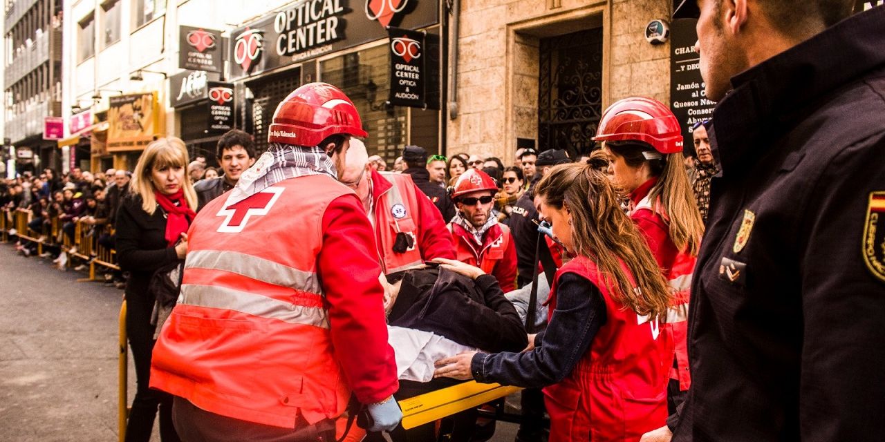  Cruz Roja organiza un curso de primeros auxilios para Fallas