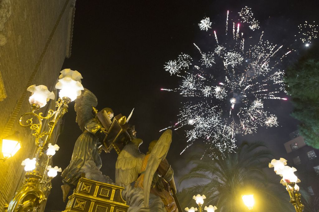  El Cristo del Grao visita a la Virgen de los Desamparados este domingo en su Basílica 82 años después de la salvación de las dos imágenes