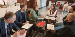 València redacta un plan para aumentar las plazas de los centros de día y las residencias
