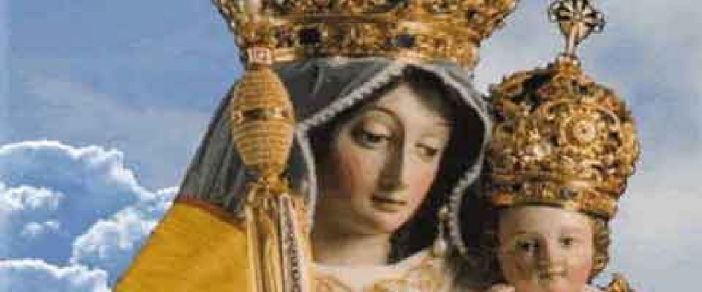  Cientos de ecuatorianos en Valencia honran a su patrona, la Virgen del Quinche, con misas, bendición de niños y coches y procesiones
