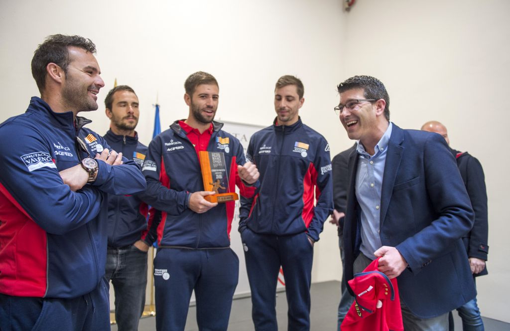  Rodríguez a los campeones del mundo de pilota: “La Diputació os seguirá apoyando porque sois un orgullo para València”