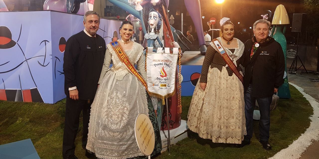  Entrega del 'Premi al Millor Ninot turístic' a la Falla Arzobispo Olaechea - San Marcelino