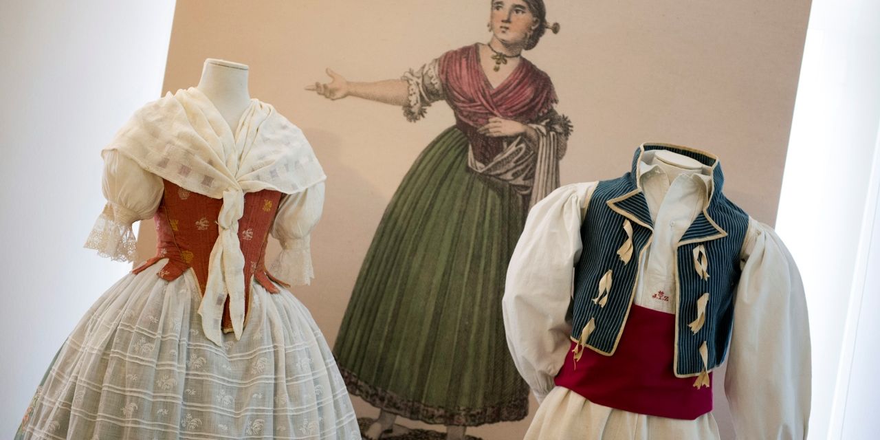  Exposición de indumentaria valenciana en Palau dels Scala todo el mes de marzo