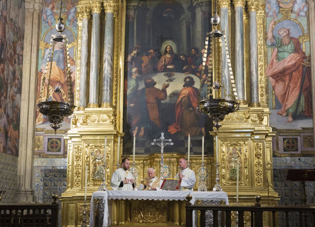  El cardenal Cañizares oficia la misa solemne del Corpus en el Patriarca acompañada de la coral catedralicia