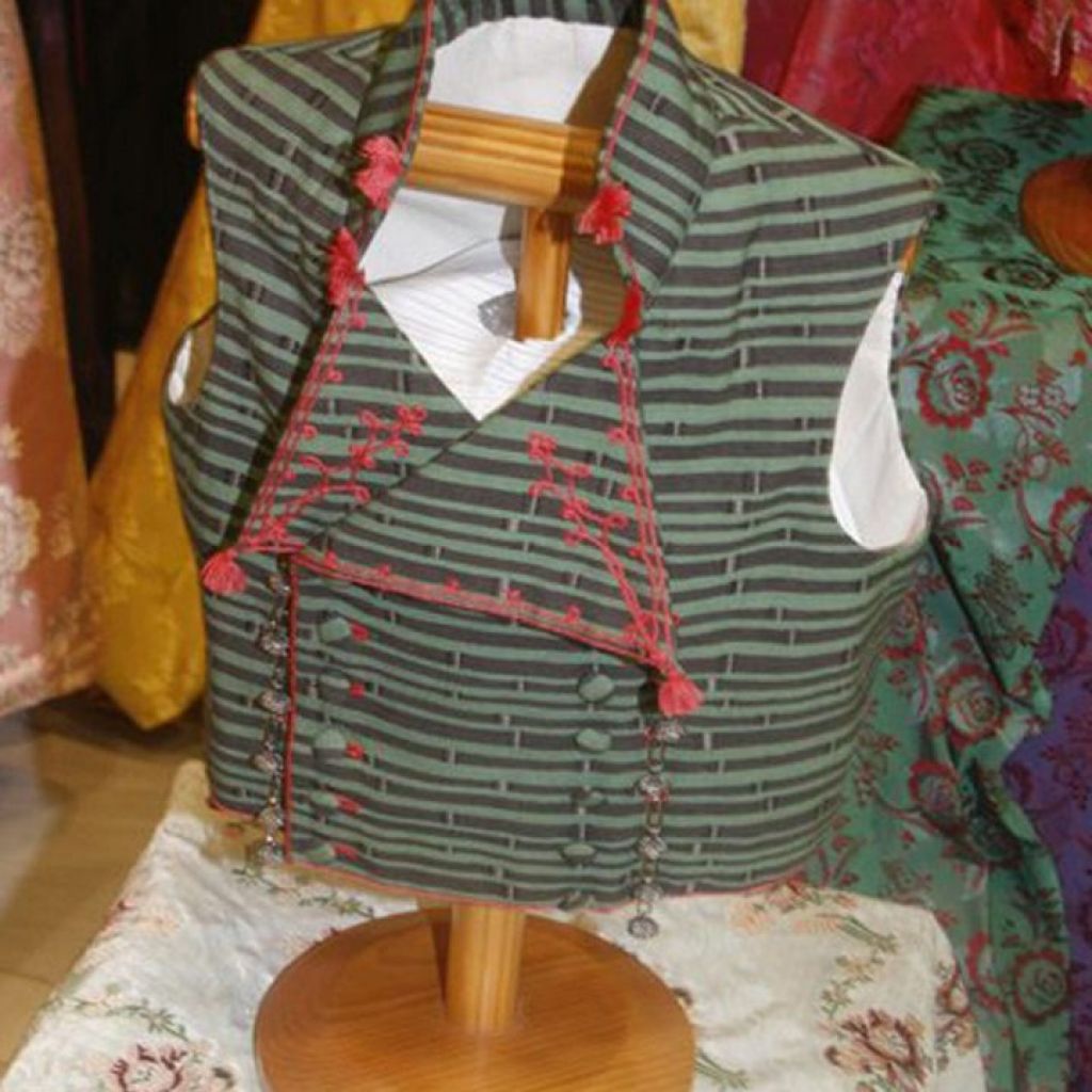  Indumentaria Masculina / Chaleco