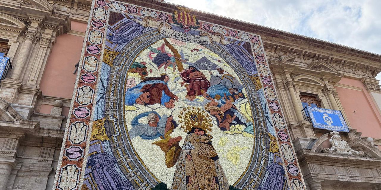  València adapta por seguridad el traslado de la Mare de Déu y se prepara para un fin de semana de fervor, música, danzas y pólvora