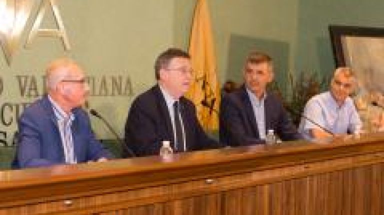 Puig apuesta por el diálogo “permanente” entre instituciones y asociaciones agrarias para consolidar un sector agroalimentario “fuerte y moderno”