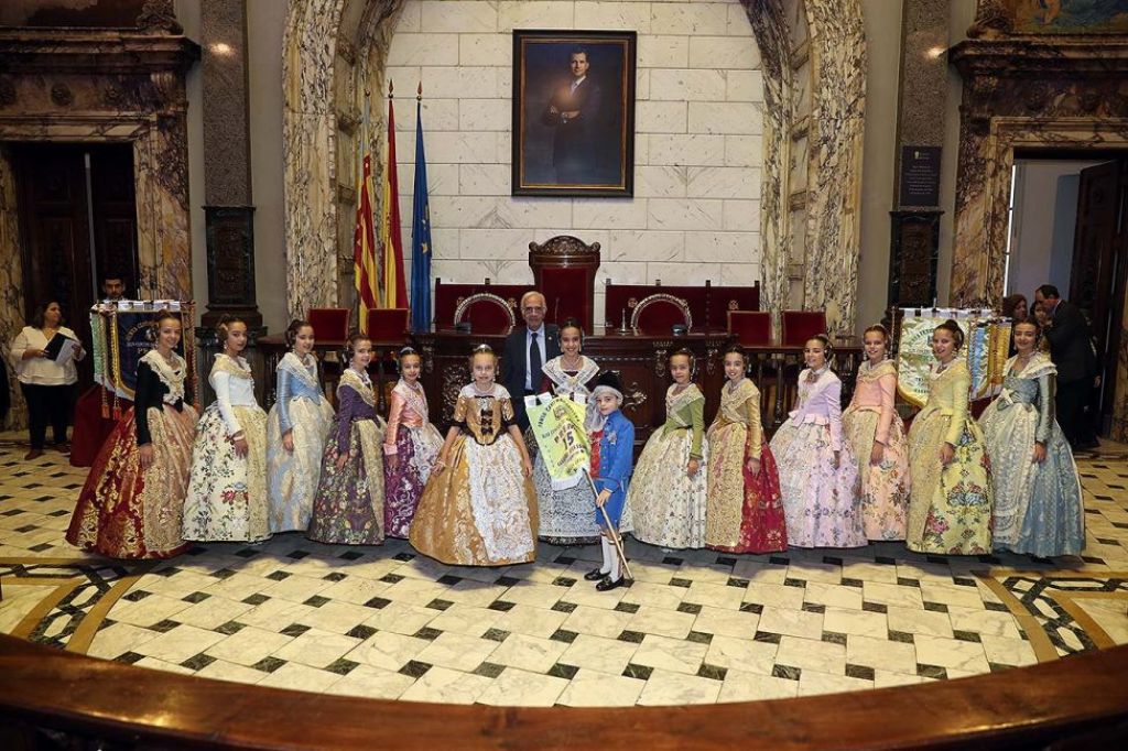  La Fallera Mayor Infantil de Valencia reparte los premios del concurso de Belenes de JCF