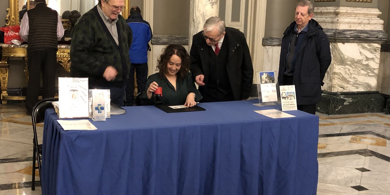  EL SALÓN DE CRISTAL ACOGE LA EXPOSICIÓN FILATÉLICA SOBRE LA FIGURA DE VICENTE BLASCO IBÁÑEZ  