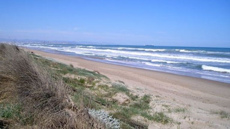 ARRANCA EL DISPOSITIVO DE SALVAMENTO Y SOCORRISMO EN LAS PLAYAS DE LA CIUDAD