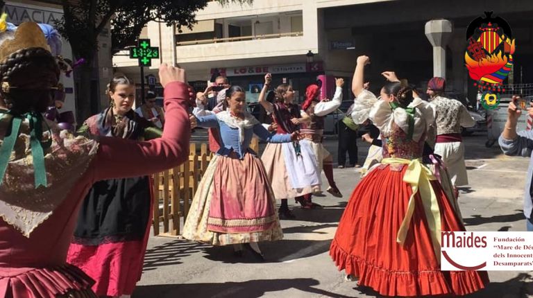 LA FALLA SANTA MARÍA MICAELA ORGANIZA UNA “DANSÀ SOLIDARIA” A BENEFICIO DE LA FUNDACIÓN MAIDES