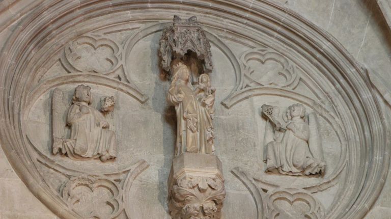  Virgen gótica del siglo XIV 