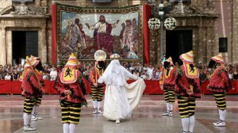 Valencia conmemora este domingo el Corpus Christi con misas solemnes,  procesiones eucarísticas y volteos de campanas