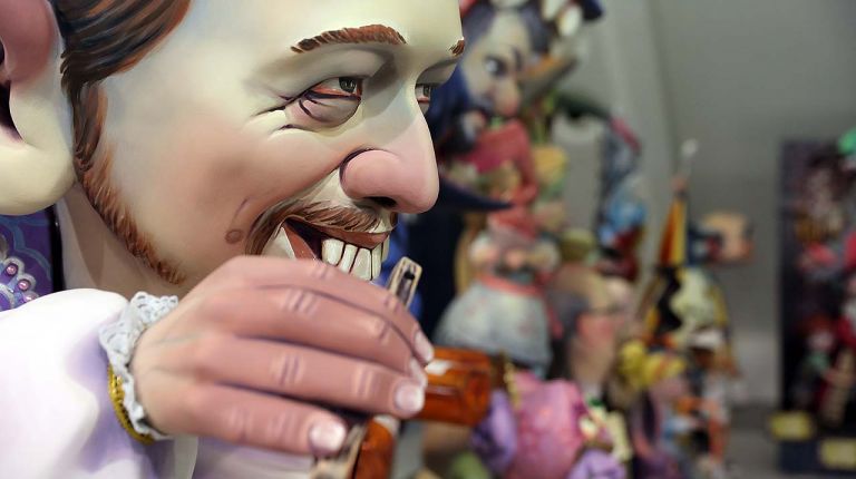 La “Nit del Ninot” retorna con la ampliación del horario hasta la medianoche