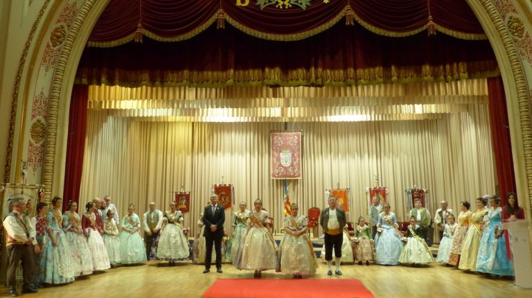 Llíria vive la exaltación de las falleras mayores 2019