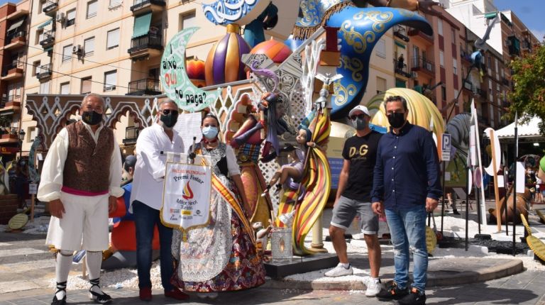 La Falla Duque de Gaeta – Puebla de Farnals recibe el premi Festur al millor ninot turístic 2021